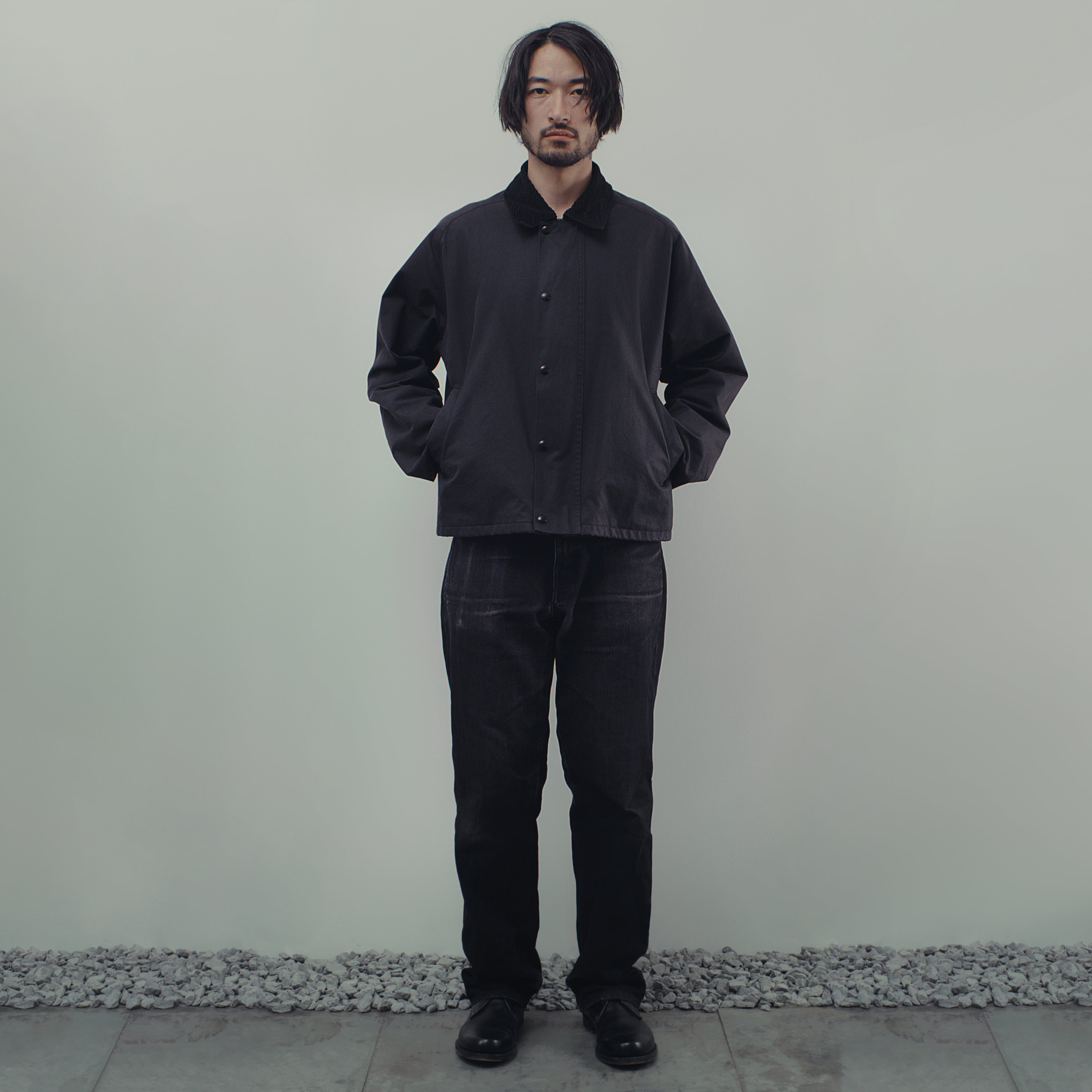 ISLES COAT IN BLACK WAXED COTTON