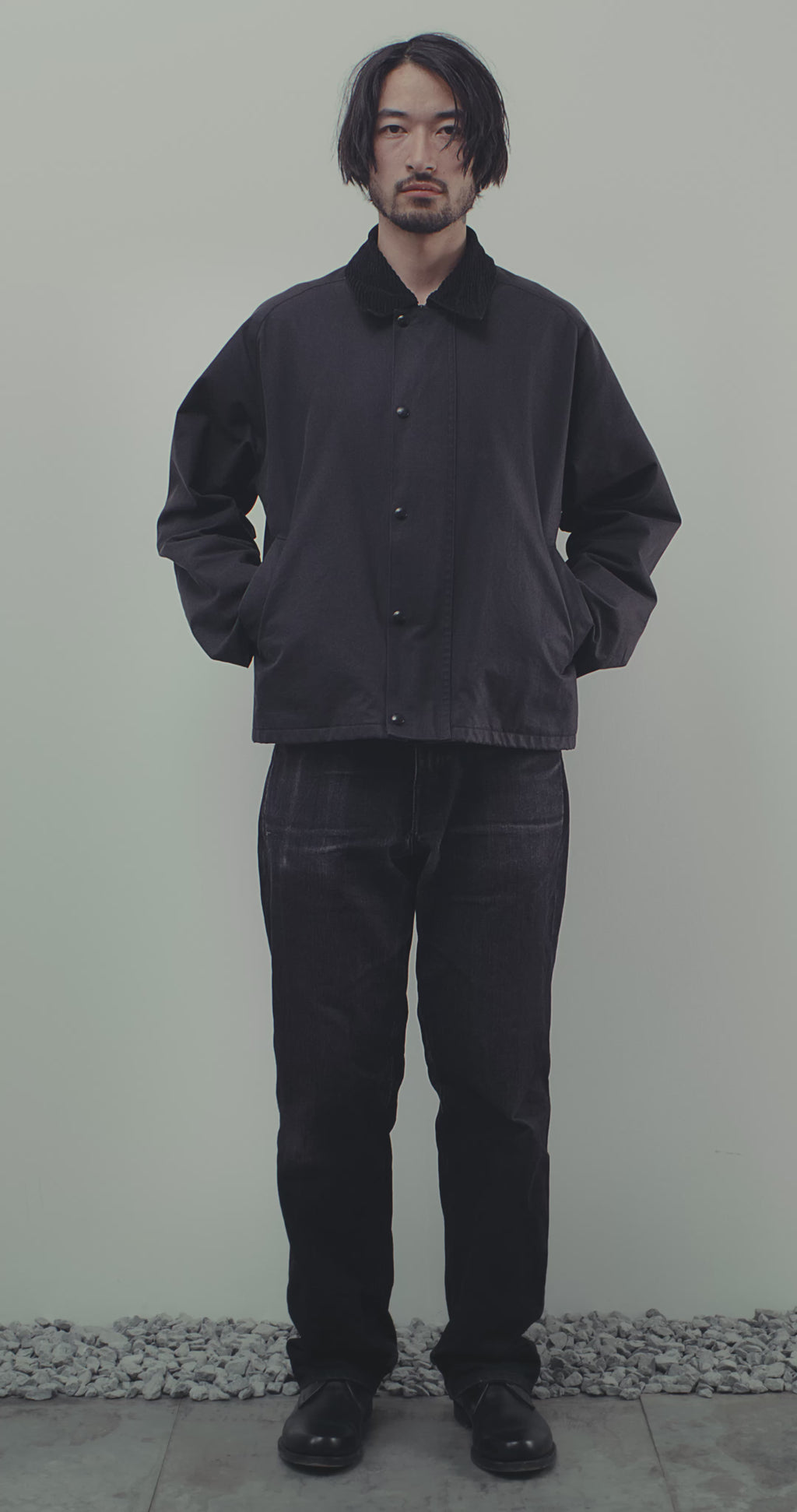 ISLES COAT IN BLACK WAXED COTTON