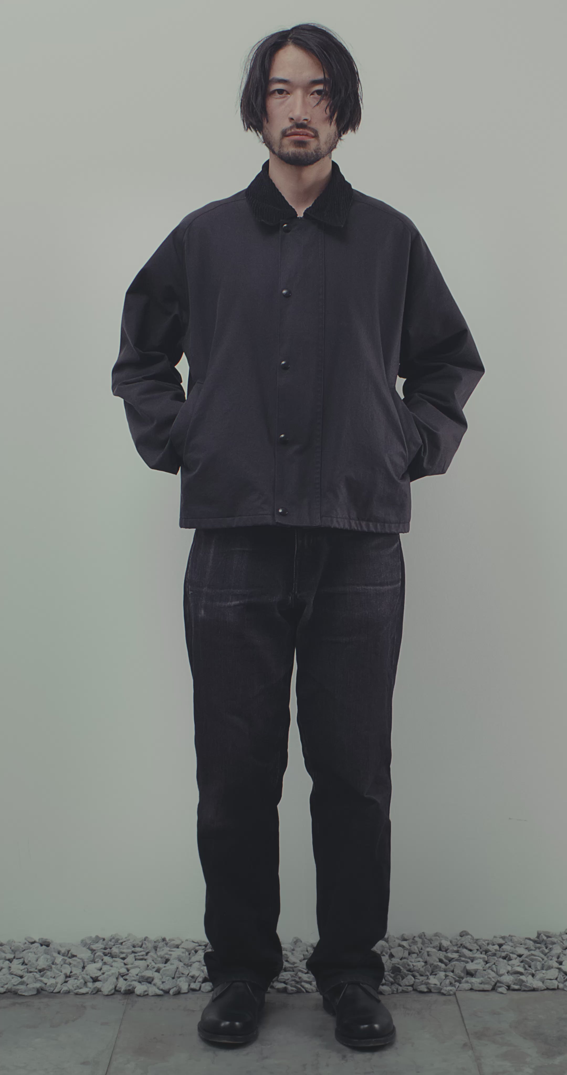 ISLES COAT IN BLACK WAXED COTTON